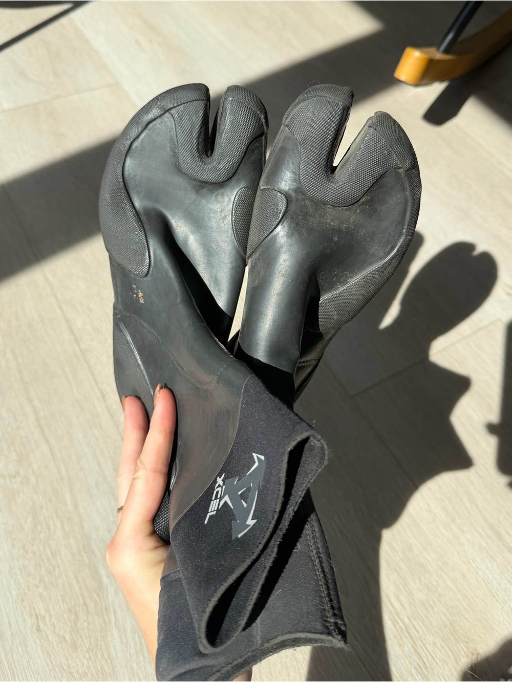 Black Split-Toe Water Shoes